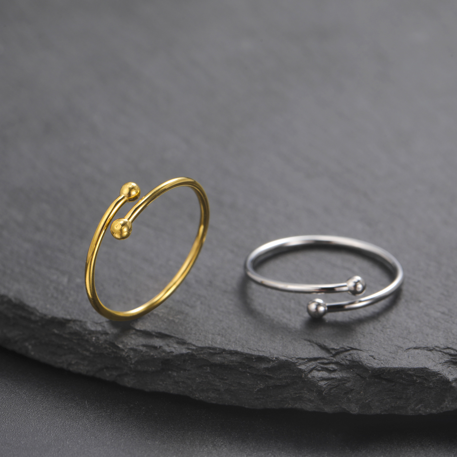 Sparkling Designer Ring For Women – Elegant And Comfortable Piece_voghion.com