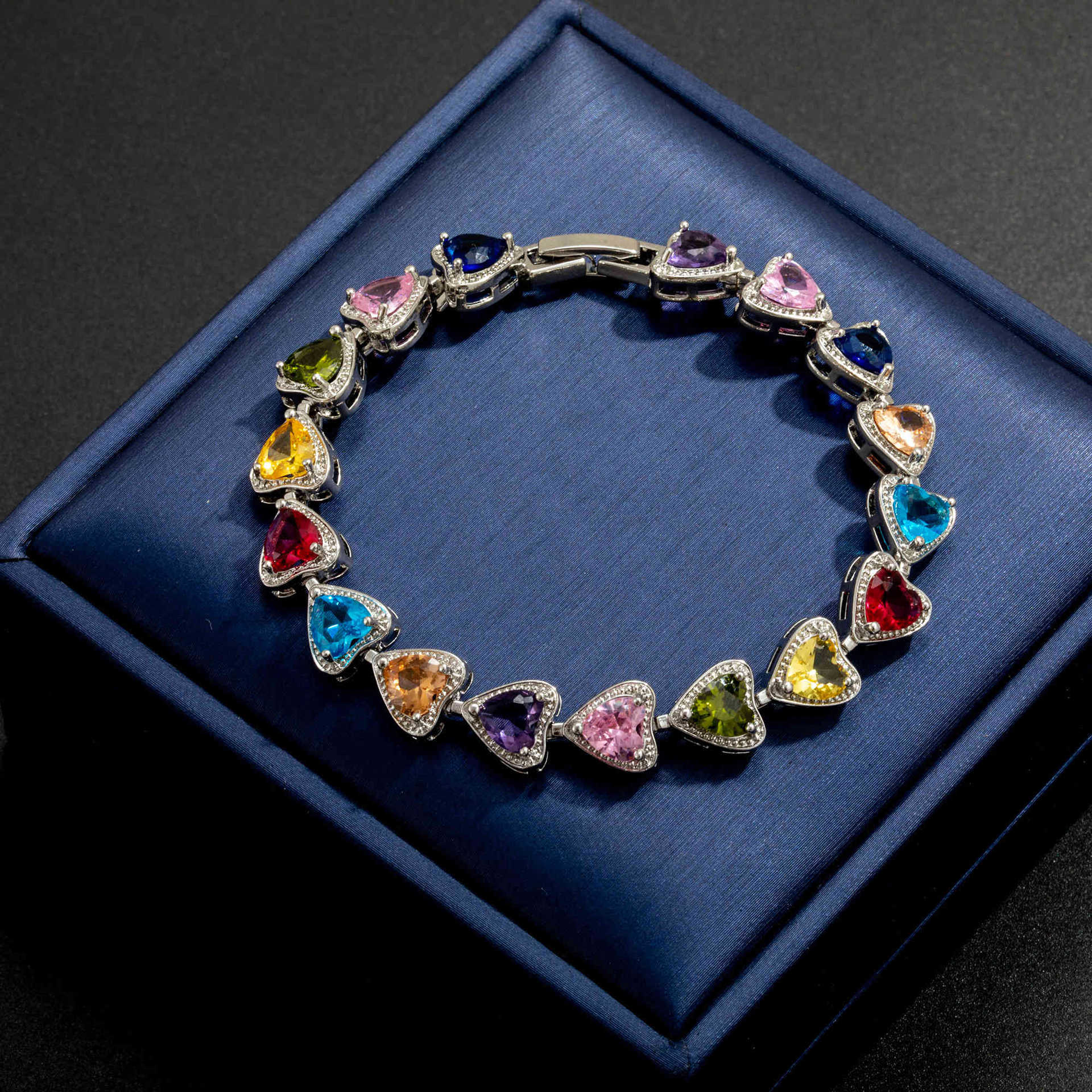 Retro Triangular Colored Crystal Luxury Bracelet Elegant Sophisticated Style Jewelry Accessory_voghion.com