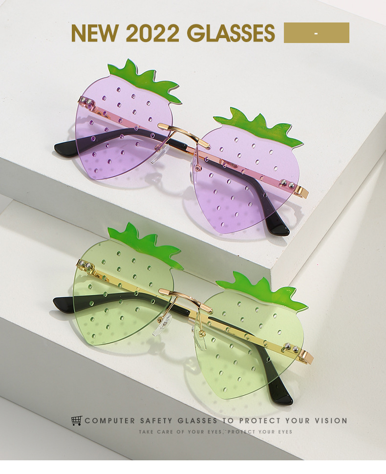 30g Weight Frameless Glasses Structure Sunglasses Classification PC, UV400 Protection Lens Material Special-Shaped Mirror Glasses Style Outdoor Occasion Strawberry Pattern Women'S Gender Fashion Style Red, Gold Color Fashion Strawberry PC UV400 Protection Special-Shaped Mirror Frameless Women's Sunglasses