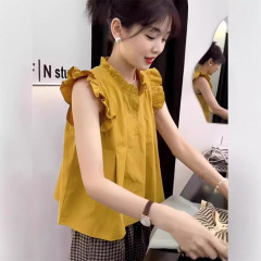 夏の新型の清新なシャツは袖の木の耳元の小さい大衆のデザイン感を飛んで、外は年齢を減らします袖なしの上着の女性を着ます。