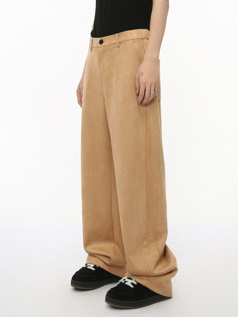 MTLCLOTHES Hombres| 2024 otoño nuevos productos de moda americana empalme multibolsillo pantalones de color de contraste de moda