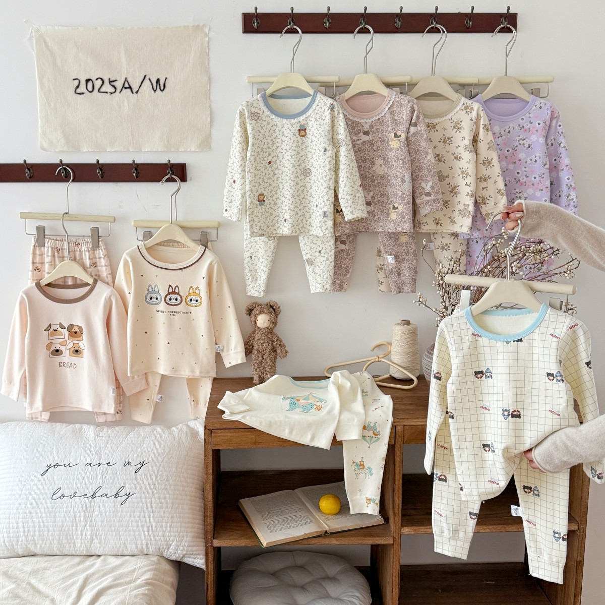 Pijamas infantiles de terciopelo de invierno calentador conjunto de ropa interior sin hueso engrosado chaqueta de otoño para niños y niñas pantalones de otoño para bebés ropa para el hogar