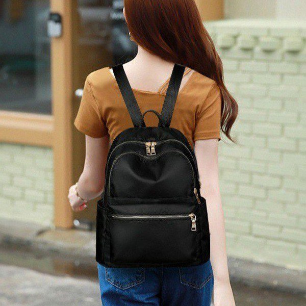 新しい女性のリュックサック中学校の学生カバンの大容量リュックサックの女性の卸売りの外国貿易のファッションのリュックサック|undefined