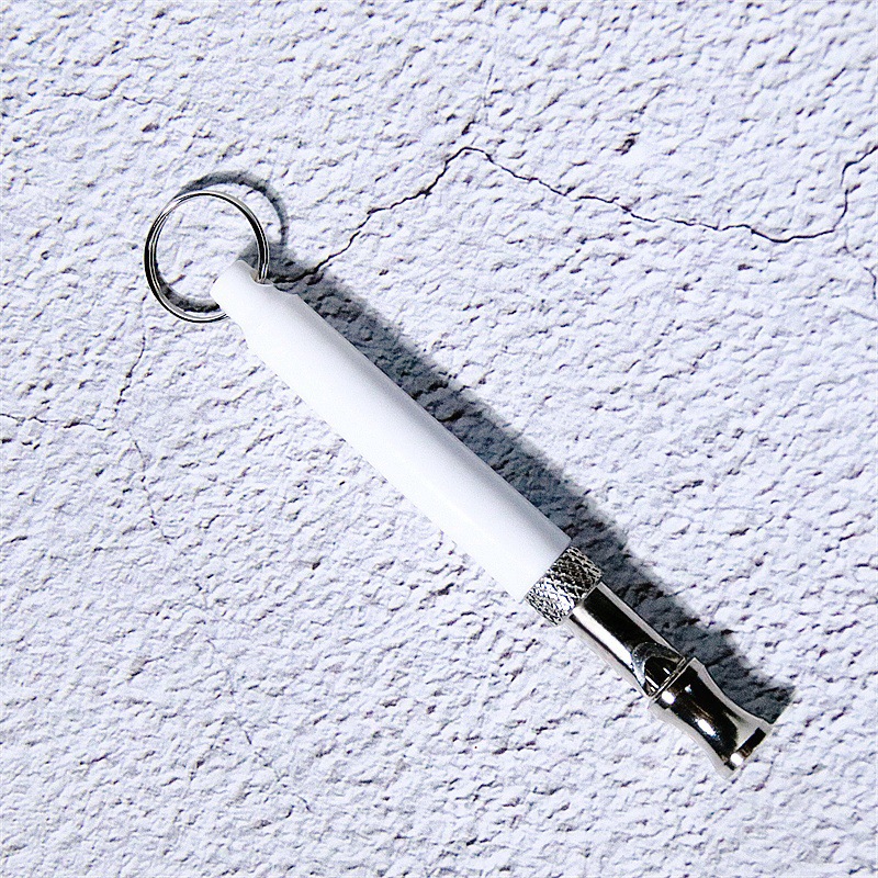 Silbato de perro Flauta de perro Metal Ultrasónico Cordón ajustable Instrumentos de entrenamiento de perros Suministros de entrenamiento de mascotas Flauta de perro Juguetes para perros