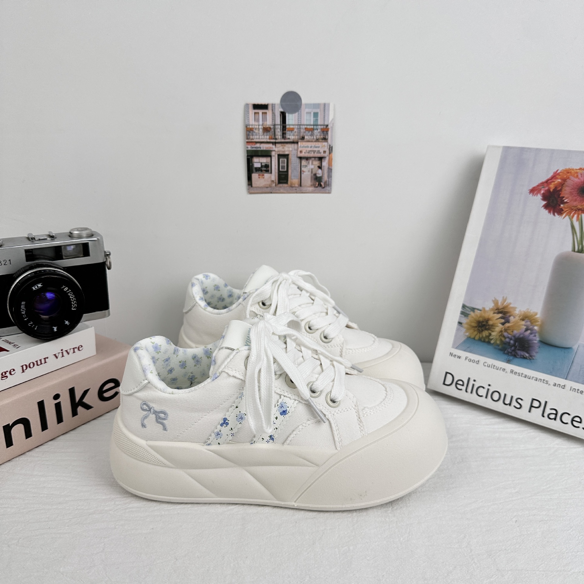 Zapatos de pan de onda lejana, zapatos casuales, zapatos de plataforma de verano, zapatos blancos, nuevas zapatillas deportivas de todo fósforo para mujer 2025