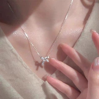精致蝴蝶结项链女轻奢小众设计感钛钢锁骨链新款高级感颈链