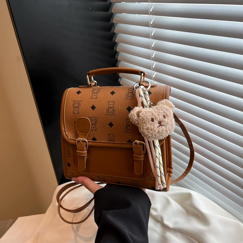Cartoon one-shoulder backpack bag, bear charm, compact cute shoulder satchel