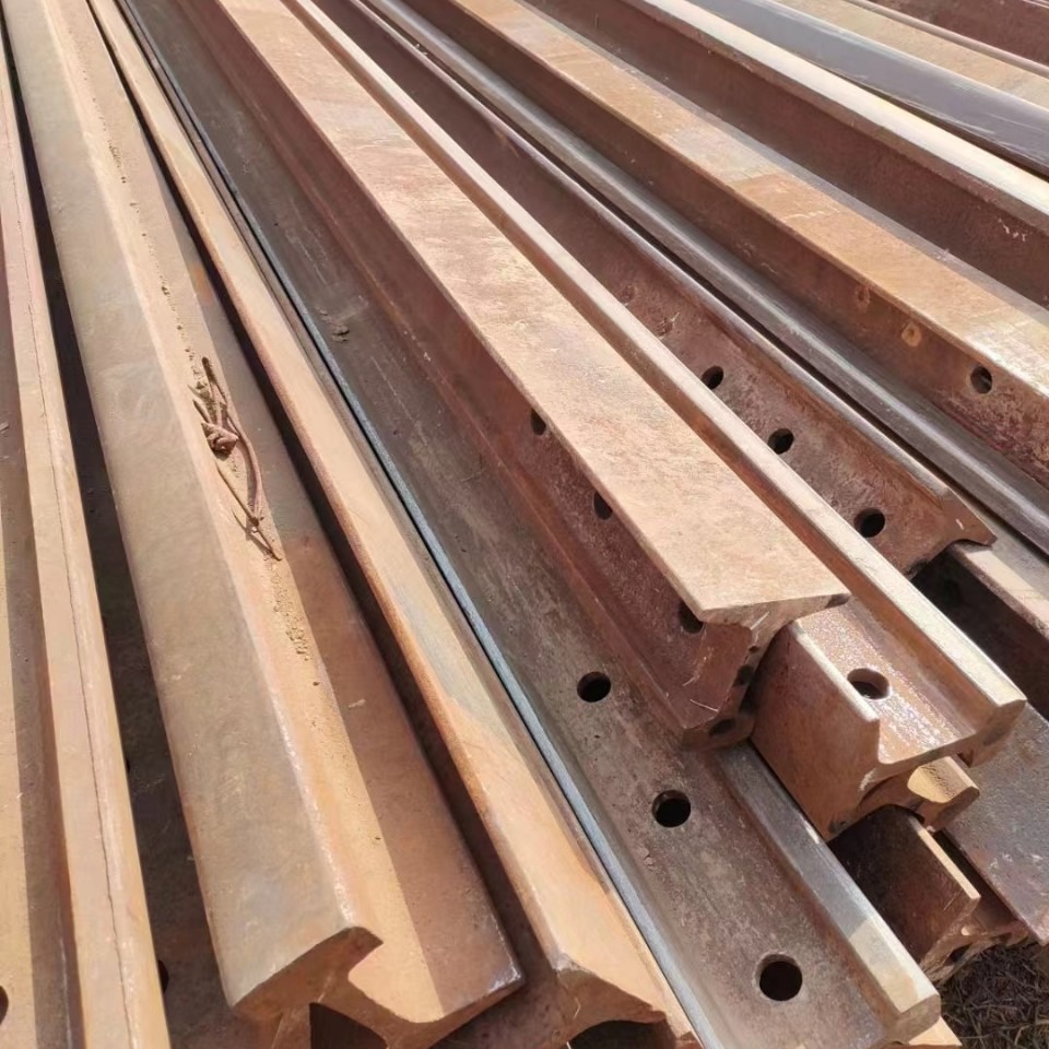 本山钢铁现货销售旧钢轨 铁路轨道 钢轨38公斤重轨 8公斤-120公斤