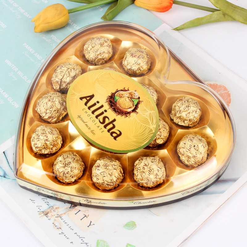 Elsa 15 Pieces Gold Color Chocolate Heart Shaped Boxed Chocolate New Year Gift Leisure Snack Wholesale
