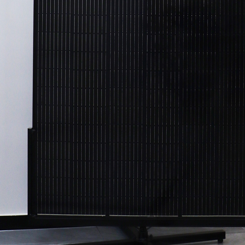 メーカーは550w黒色単結晶シリコン太陽電池パネル太陽光発電系を販売している|undefined