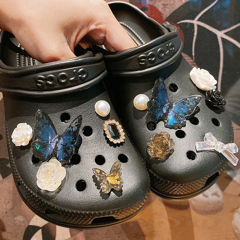 Summer New Style] Hole Shoes Accessories Shoes Flower Blue Ink Butterfly DIY Zhibixing Shoe Buckle Beach Shoes Decoration Accessories