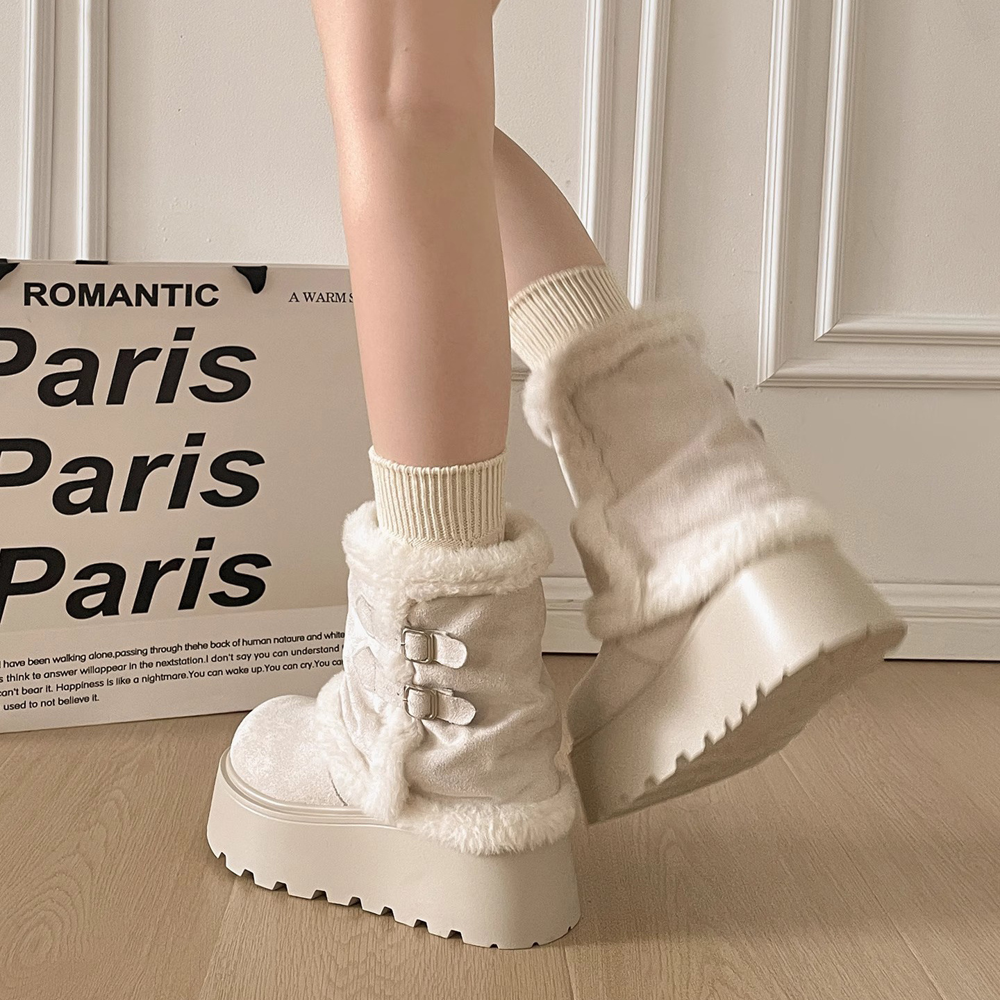 Blanco retro fondo grueso más vello grueso botas de nieve para mujeres 2025 nuevo calentamiento de invierno calzado de algodón de lana noreste