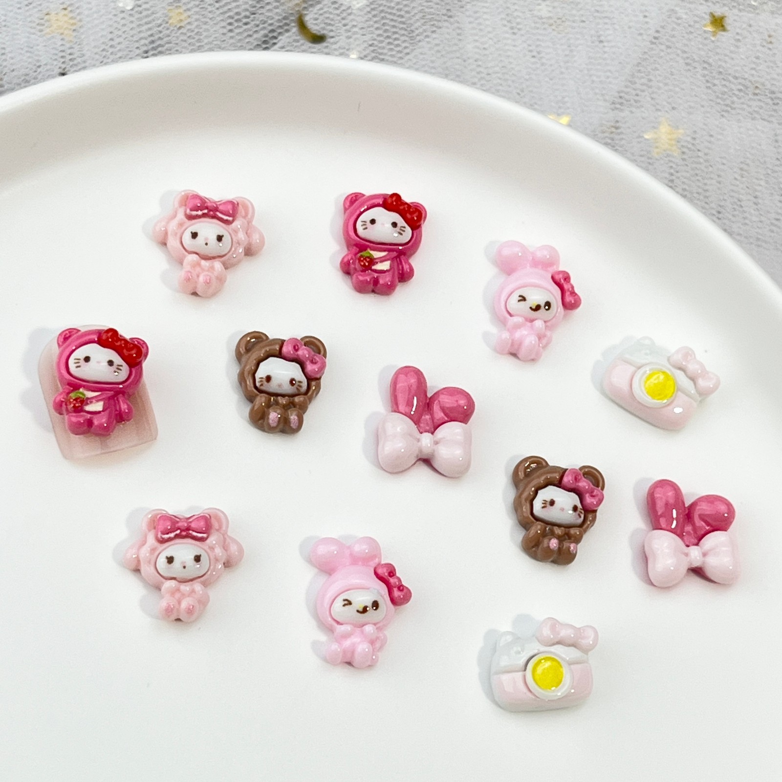 サンリオ漫画ネイルアクセサリーかわいい立体熊KTカメラ美楽ティdiy樹脂着用甲アクセサリー