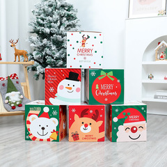 クリスマス装飾ギフトボックスの店頭デパートのショーウインドーのシーンにクリスマスツリーの下に飾られたギフトボックス