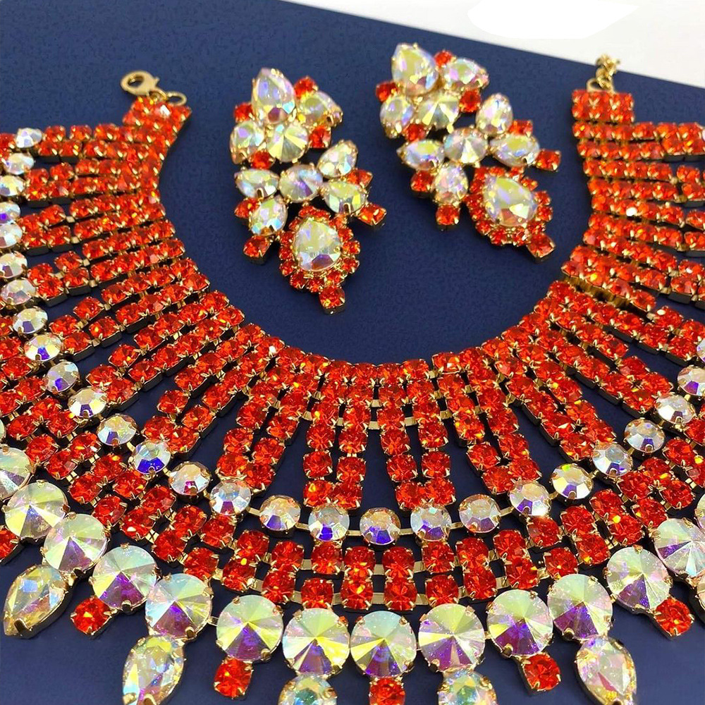 AliExpress Venta caliente rhinestone collar traje de las mujeres de Europa y América sexy multi-capa rhinestone collar pendientes conjunto de Joyas