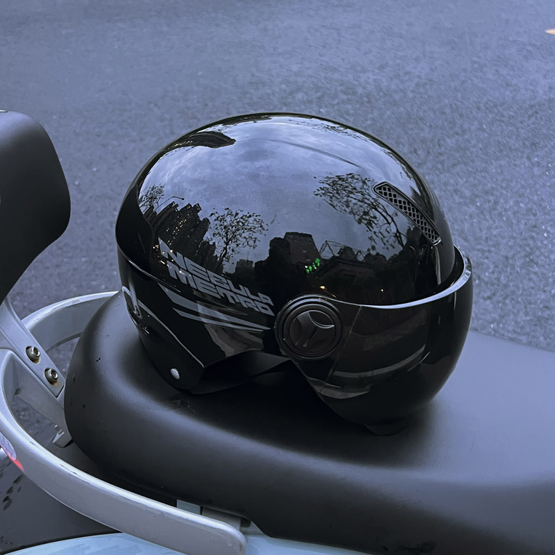 Dual-Mirror Electric Vehicle Helmet, Chinese National Standard Certified Half Helmet for Motorcycles and Electric Scooters, Sun Protection, Cool Summer Hat for Men and Women