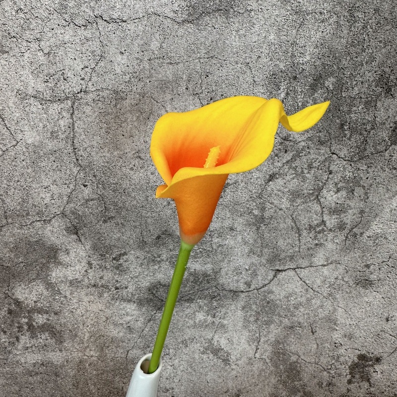 Flor artificial pu mini Calla Lily boda fotografía decoración del hogar mano-sensación flor falsa flor transfronteriza fábrica al por mayor