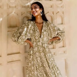 连衣裙;蕾丝衫雪纺衫;沙滩防晒服