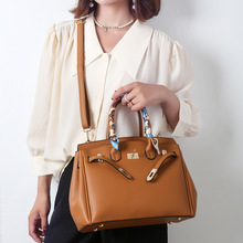 2022�ļ��¿�r��ͨ�ڴ������߼��|�а���Ů�μ�б�������