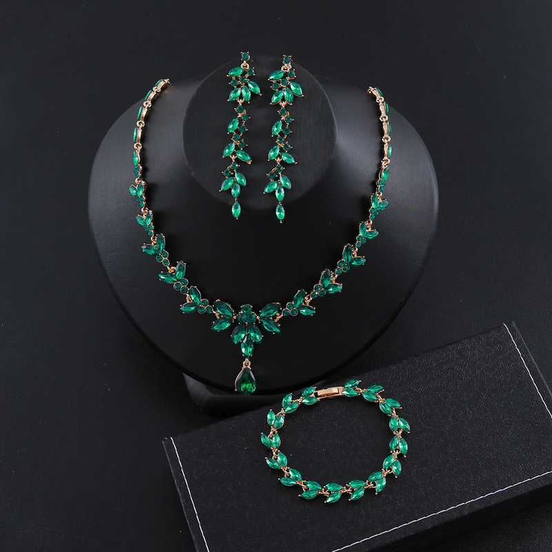 Europe and the United States cross-border luxury gorgeous four-piece necklace earrings bracelet bride wedding dress dinner accessories wholesale
