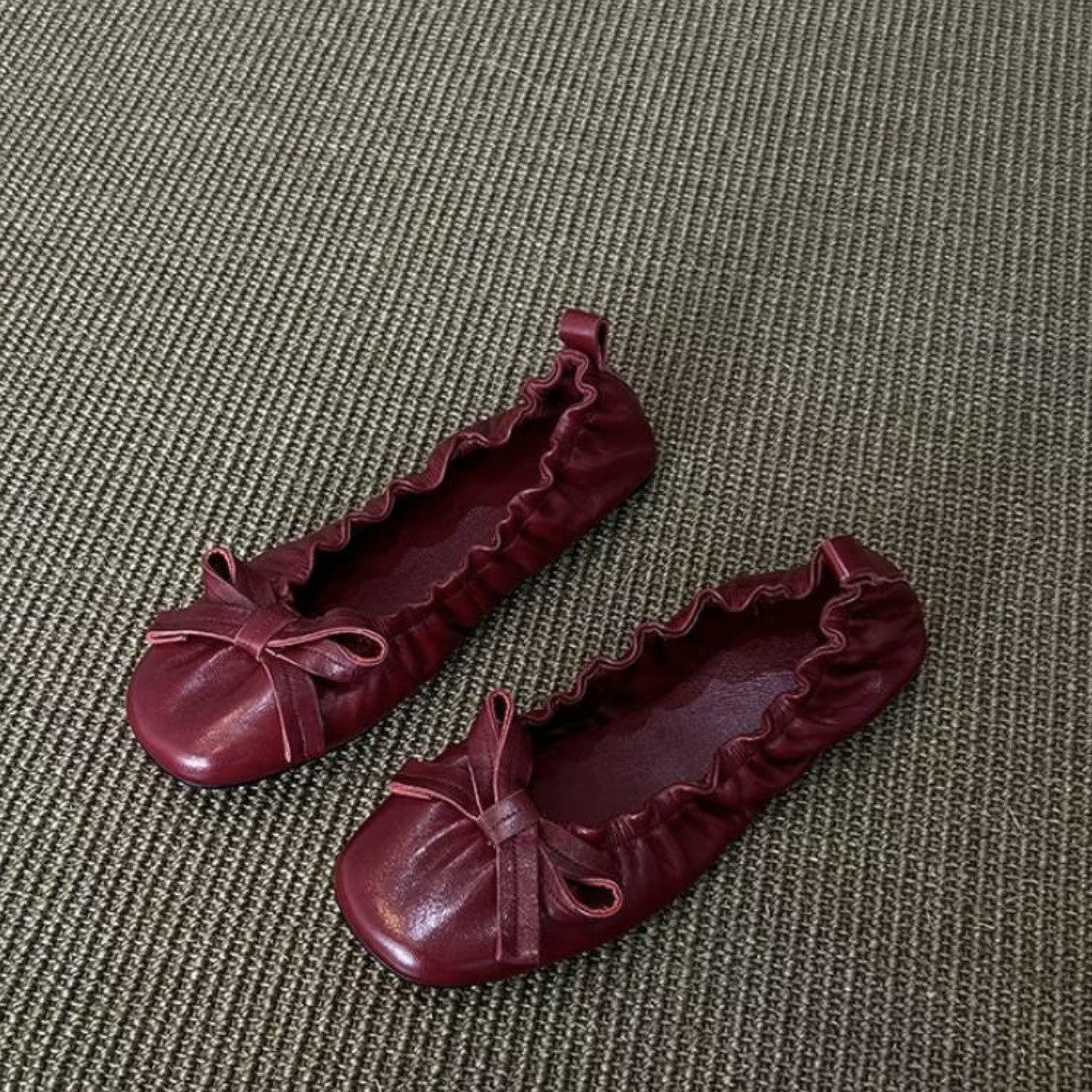 Plus Size Women's Shoes 41-42 French Bow Flat Ballet Shoes Round Toe Pleated Retro Mary Jane Shoes B