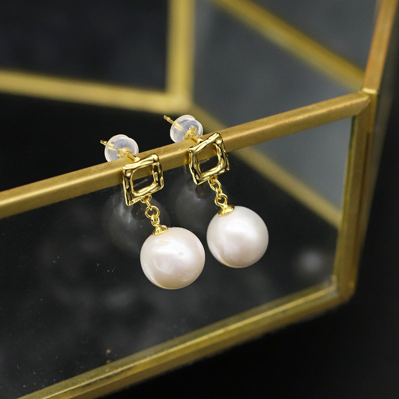 organic earrings from pearl