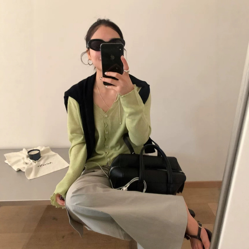 Qiuming Autumn Korean-style design V-neck ruffled slim-fit slit wool knit sweater G2051