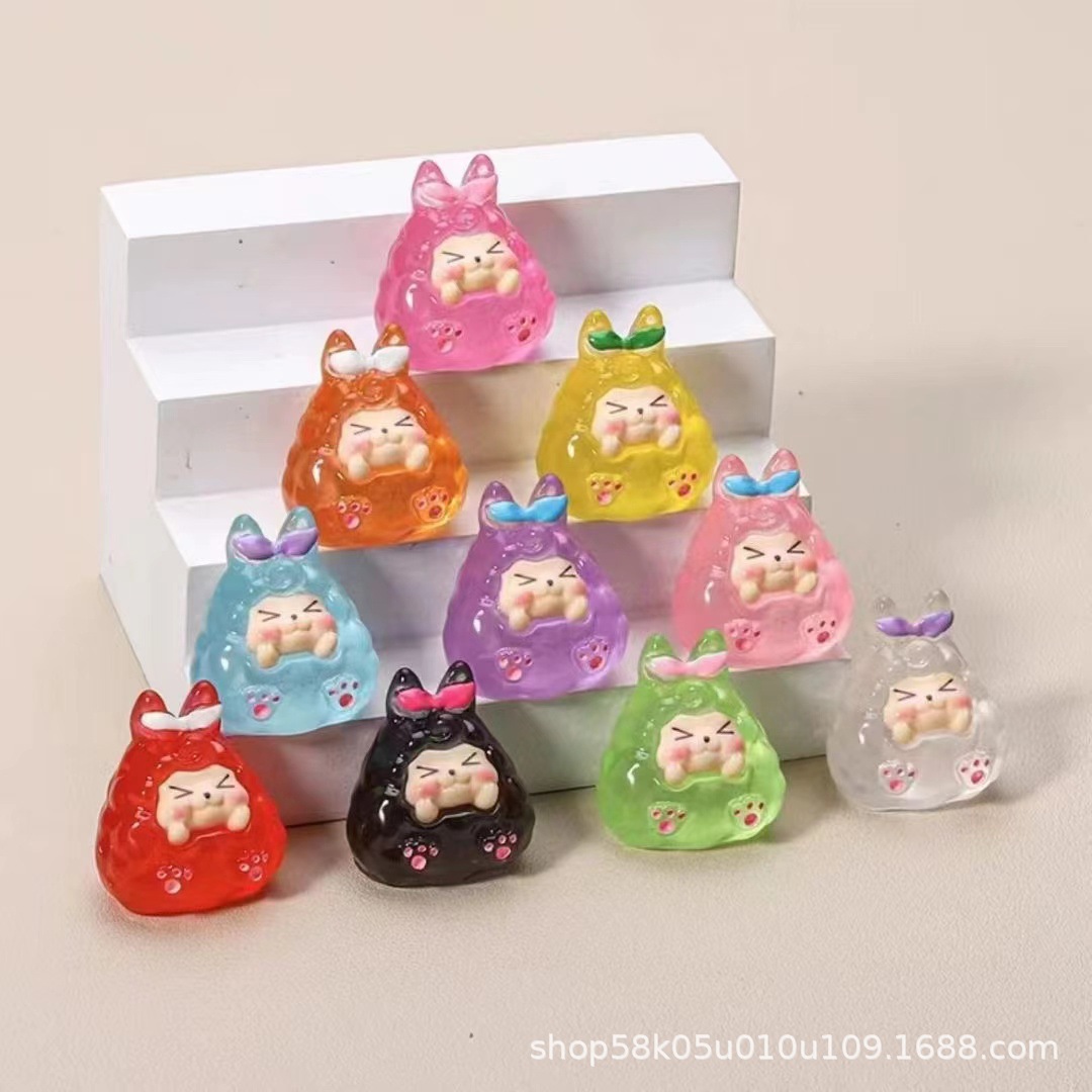 단단한 빛나는 크림 활 키키 수지 보석 액세서리 유행 놀이 블라인드 박스 인형 집 마이크로 풍경 장식품
