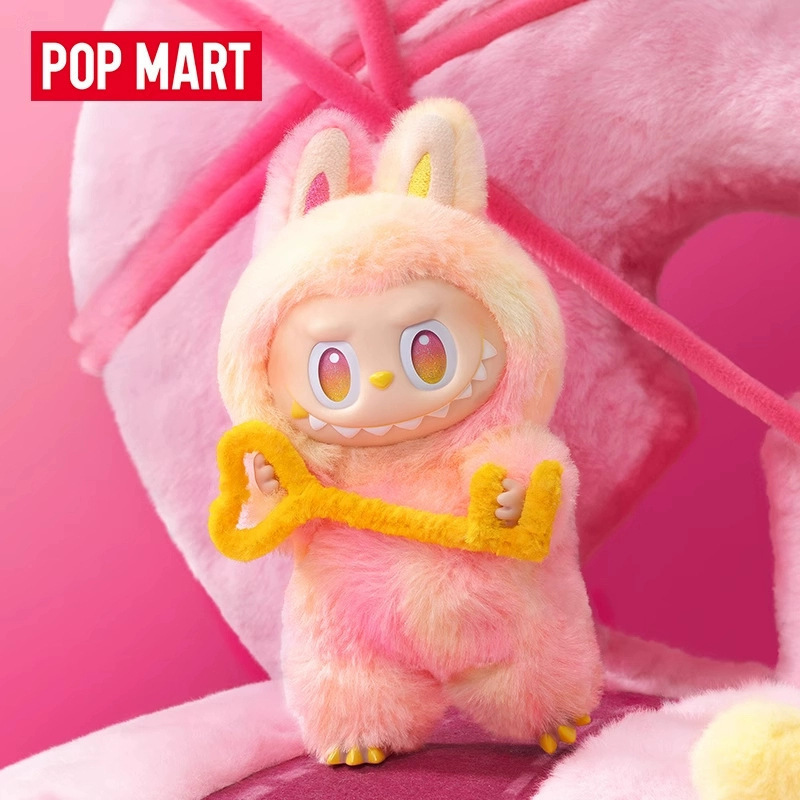 布布の三世代の現物の泡の布のマカロンの心は座ってパーティーのブラインドの箱のゴムのぬいぐるみのフィギュアに座ります。|undefined