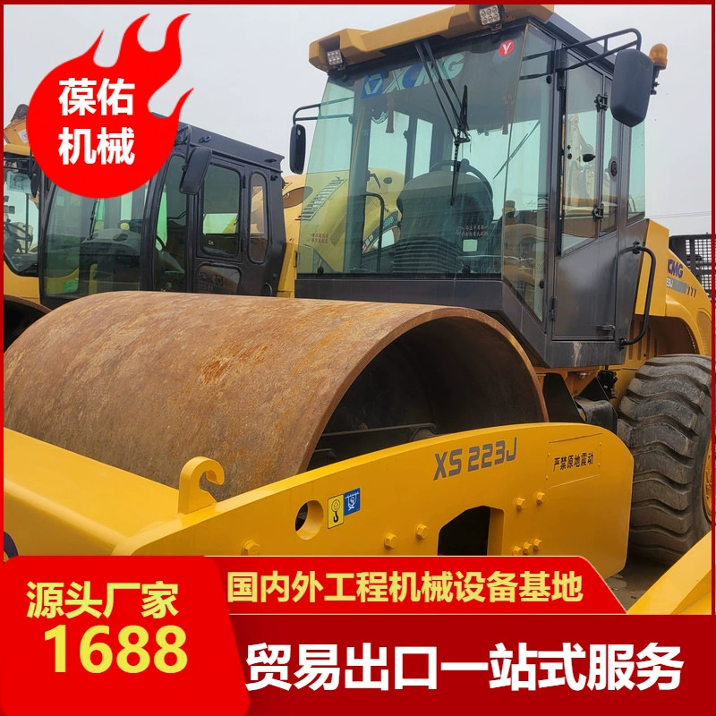 Мощные торговцы продают бывшие в употреблении дорожные катки весом 26 тонн. Б/у дорожные катки 222J обладают сильной вибрацией и являются обязательным элементом для дорожного строительства.