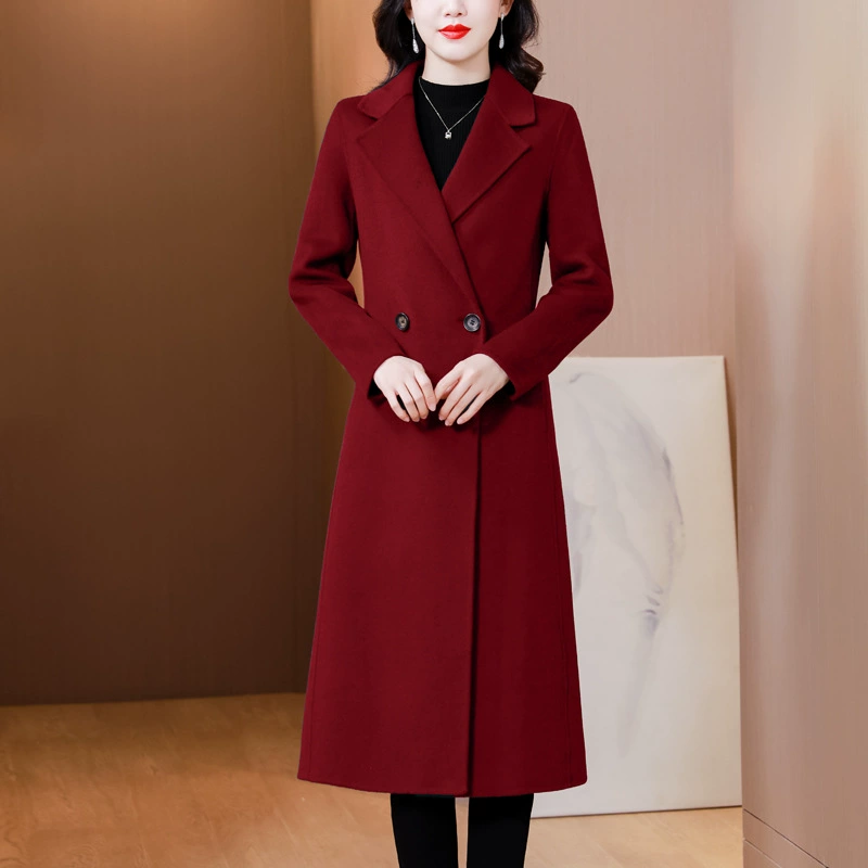 Woolen long fashionable jacket, bright catchy style