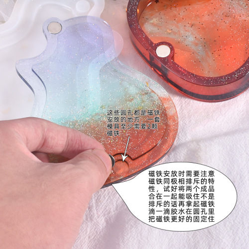 Handmade DIY resin pour sand pendant mold decoration with magnetic guitar shape accessory pendant silicone mold