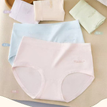 Ӣ��ʫ3167��Ů�����ڿ��������а��������׷���Լ�����������ǿ�