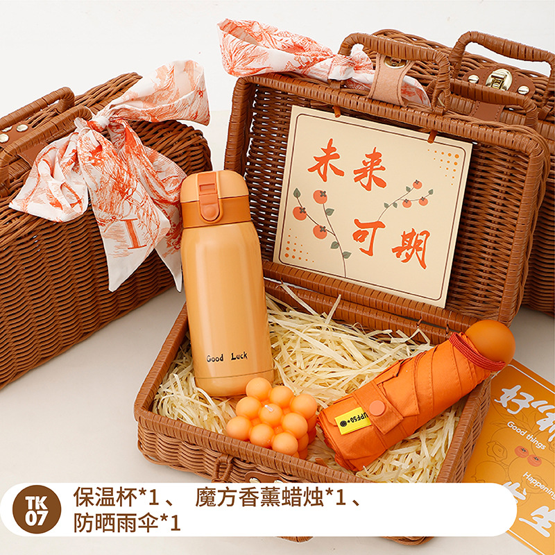 Regalos al por mayor para el Festival del Bote del Dragón Cesta de ratán práctica de alta gama Caja de regalo creativa Apertura de la empresa Actividades de celebración de la tienda Regalos de creación grupal