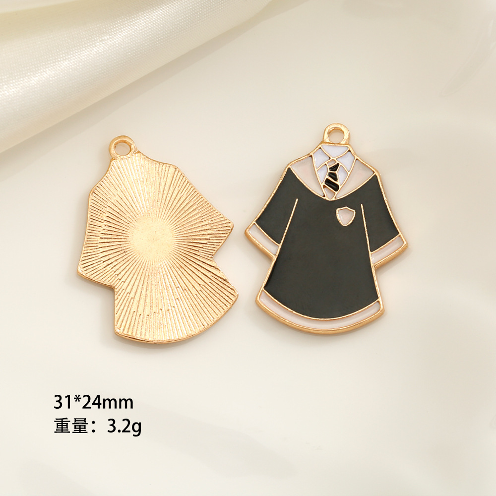 Estudiante de dibujos animados temporada de graduación estudiante creativo ropa sombrero libro mágico lápiz DIY pequeño colgante accesorios de recuerdo