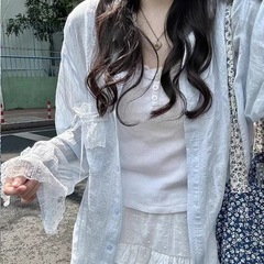 レースステッチ日焼け止めシャツ女性の夏の薄い新しい甘いデザインルーズカーディガンシャツリボン付き