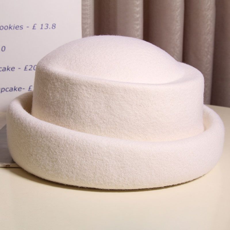 French Retro Hepburn-Style Wool Hat for Women, Autumn and Winter Light Luxury Princess Hat, Versatile and Elegant Woolen Beret French Retro Hepburn-Style Wool Hat for Women, Autumn and Winter Light Luxury Princess Hat, Versatile and Elegant Woolen Beret