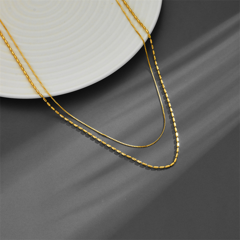 Acier Au Titane Plaqué Or 18K Style Simple Placage Couleur Unie Collier En Couches display picture 4