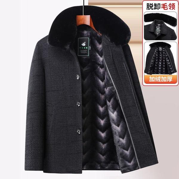 Hombre de mediana edad, abrigo de lana, chaqueta de lana, chaqueta gruesa, chaqueta de invierno, ropa de ancianos.
