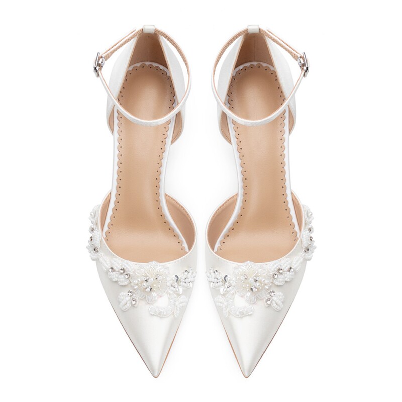2026 Model White Stunning Wedding Shoes | Handmade Pearl Flower Embellished Strappy Sandals with Elegant Pointed Toe and Thin High Heels. 2026 Model White Stunning Wedding Shoes | Handmade Pearl Flower Embellished Strappy Sandals with Elegant Pointed Toe and Thin High Heels.