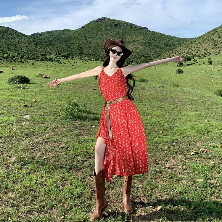 波西米亚红色碎花连衣裙女夏海边度假开叉吊带裙新疆草原旅游穿搭|undefined