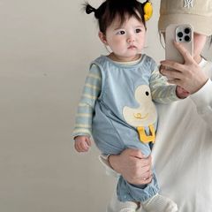 婴儿衣服秋季春季套装女可爱条纹打底衫超萌背带裤连体衣两件套