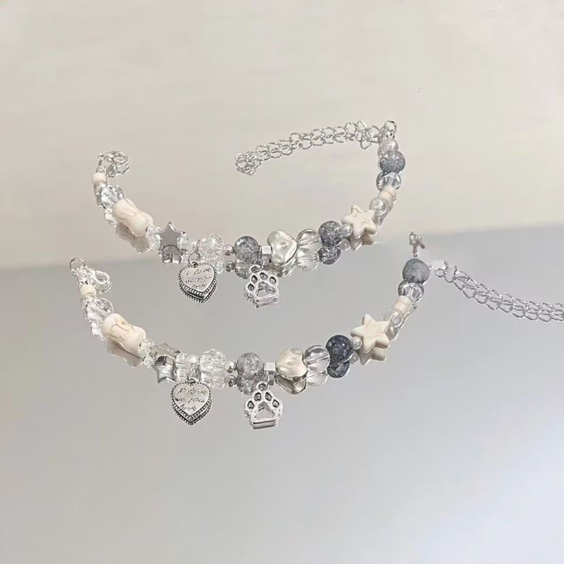 New oxygen-depleted star, kitten paw, and bone bracelet for women, ins niche high-end style, student gift, hand accessory