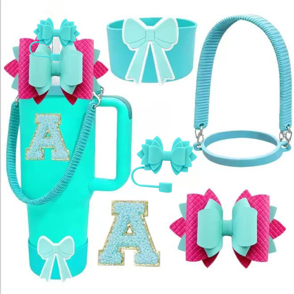 Accesorios de taza Stanley colgante de cuerda de mano flor de silicona gorra de paja de peluche colgante de taza cadena de taza de color cubierta de taza