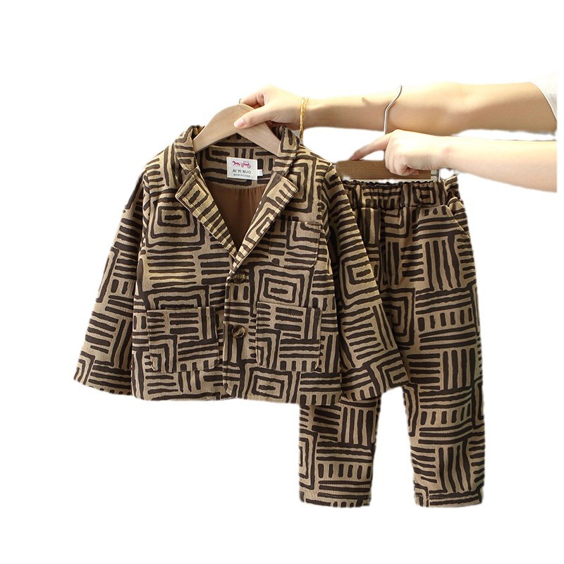 6140 Traje de otoño para niños 2025 Nuevo estilo Traje de primavera y otoño para niños de estilo occidental Traje de dos piezas Traje de bebé