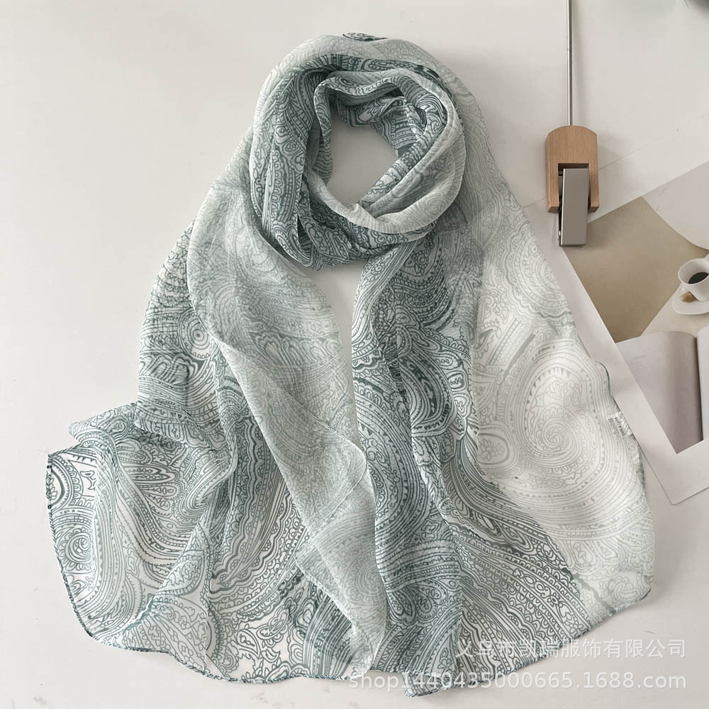 Цветной блок орехов кешью тускло-зеленый