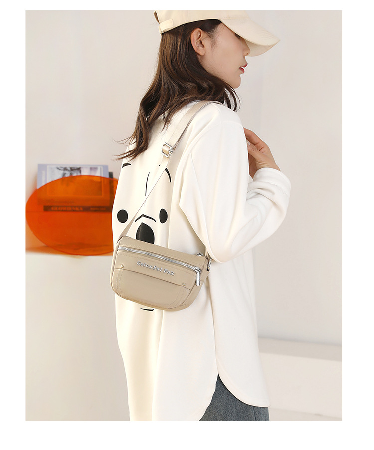 Colorful Fox Lady mini Shoulder Bag, outdoor casual and simple phone bag, water-resistant and fashionable crossbody bag undefined