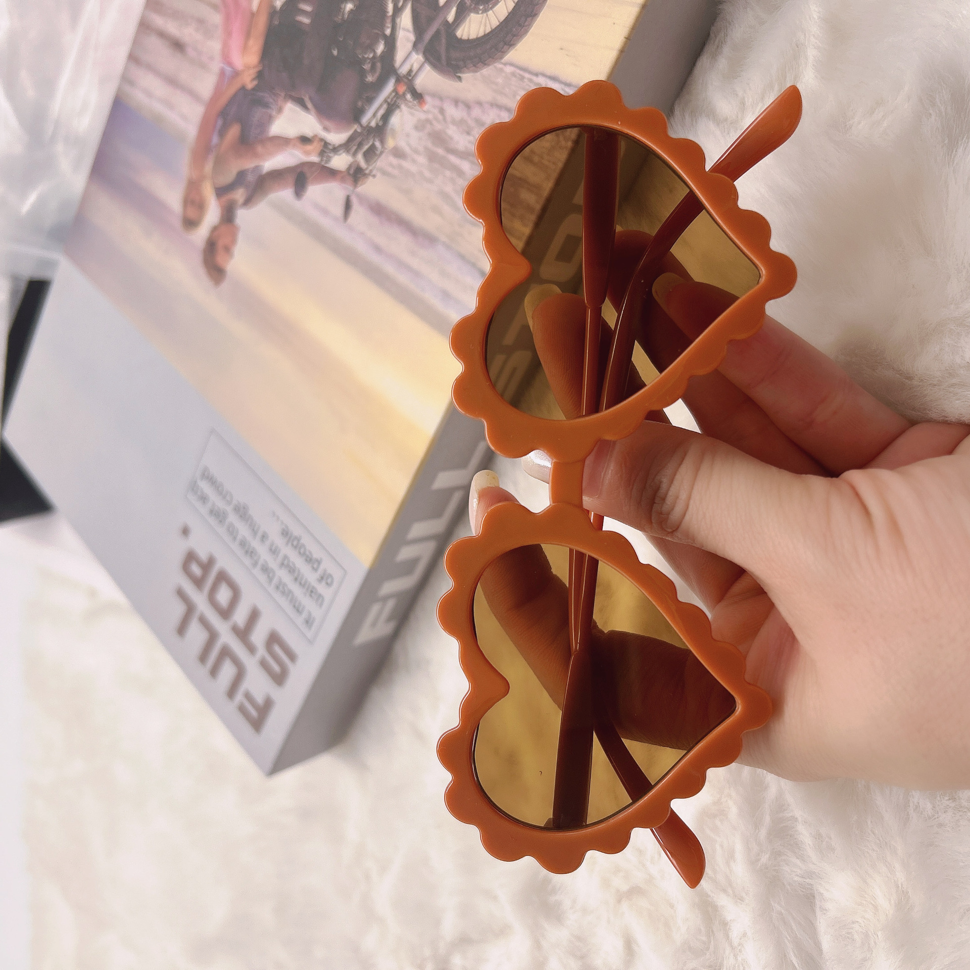 Gafas de sol infantiles con forma de corazón para niños y niñas, gafas de sol con protección UV, gafas infantiles con forma de corazón para niñas, gafas para niños pequeños