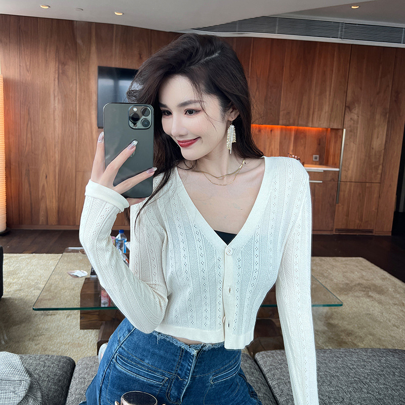 Áo cardigan nữ dệt kim mỏng chống nắng, tay ngắn, dáng suông, phối khăn choàng — Màu đen