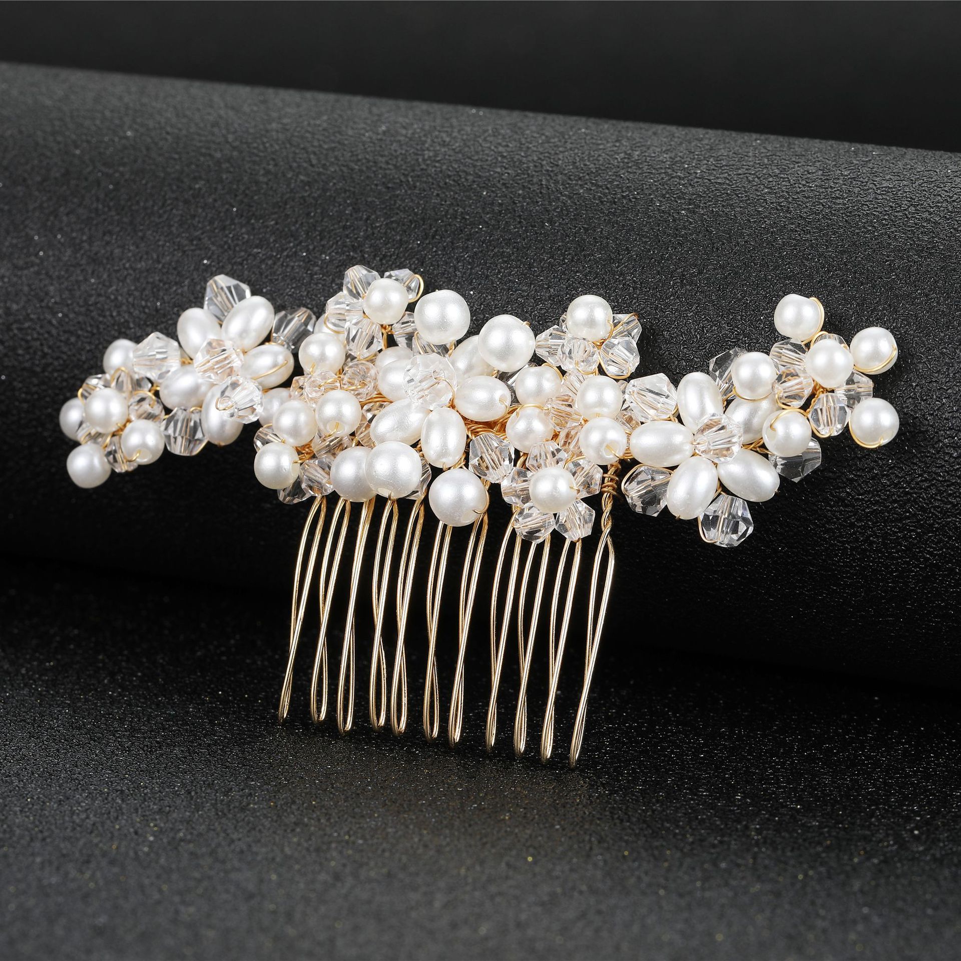 Bridal Accessories Handmade Pearl Crystal Hair Comb Hair Accessories display picture 4